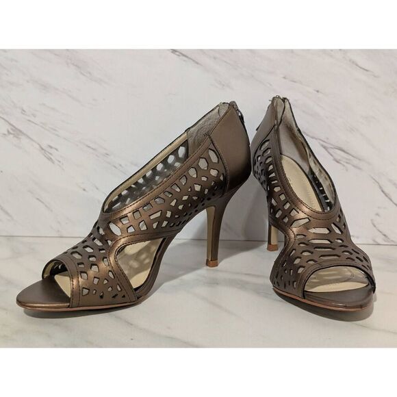 Tahari Women's Bronze Solid Lucie Slip-On Peep Toe Leather 3.5" Heels Size 8M - Picture 1 of 7